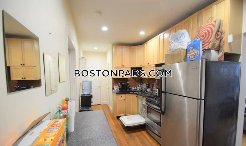 BROOKLINE- BOSTON UNIVERSITY - 4 Beds, 2 Baths - Image 1