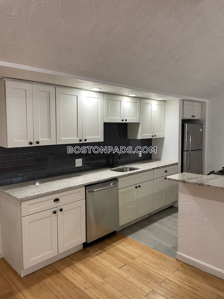 Maverick St., Boston