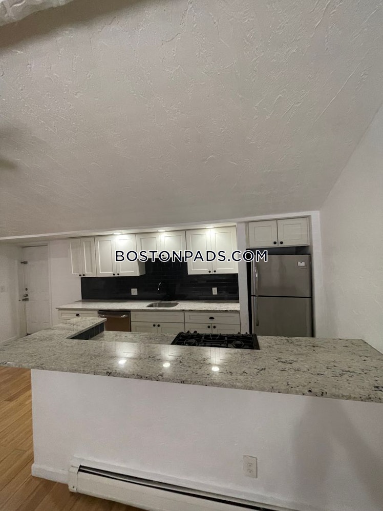 Maverick St., Boston