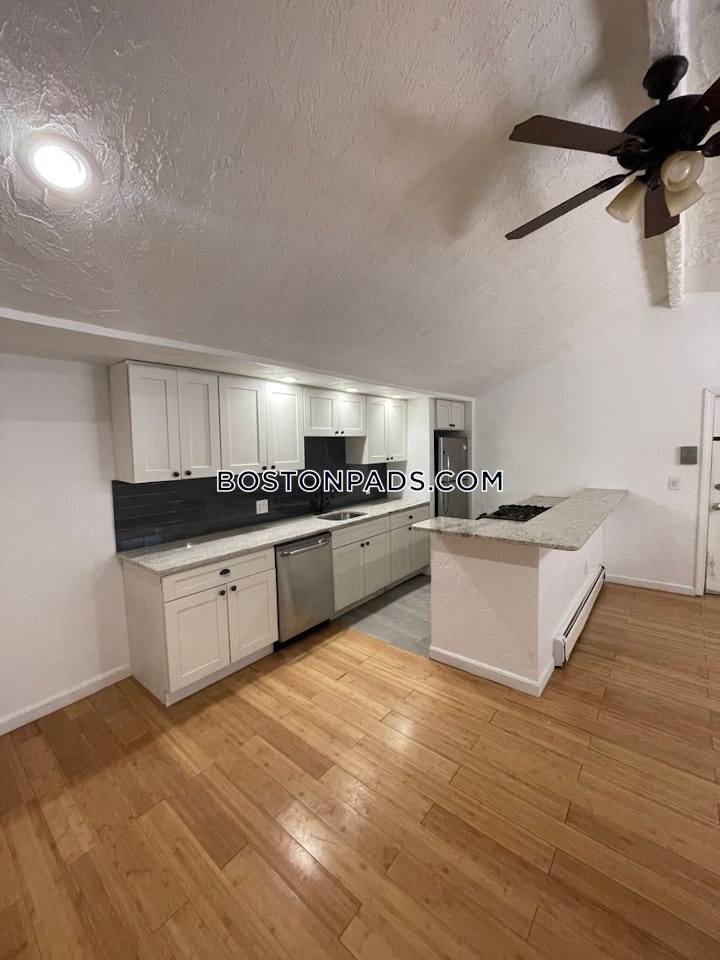 east-boston-apartment-for-rent-1-bedroom-1-bath-boston-2500-8030069 