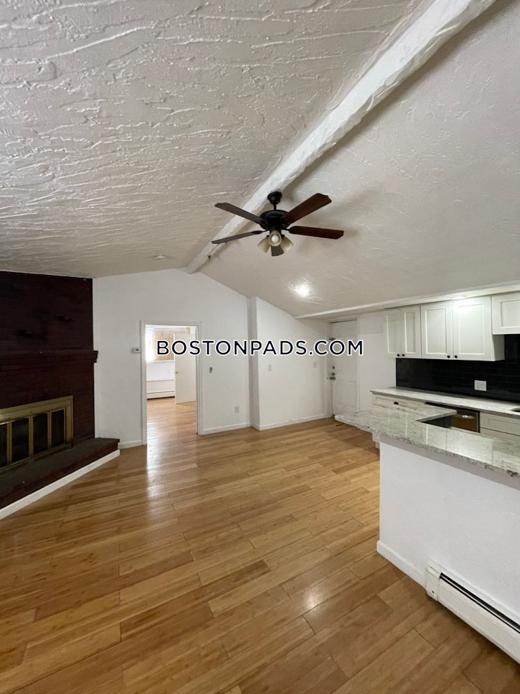 Maverick St., Boston