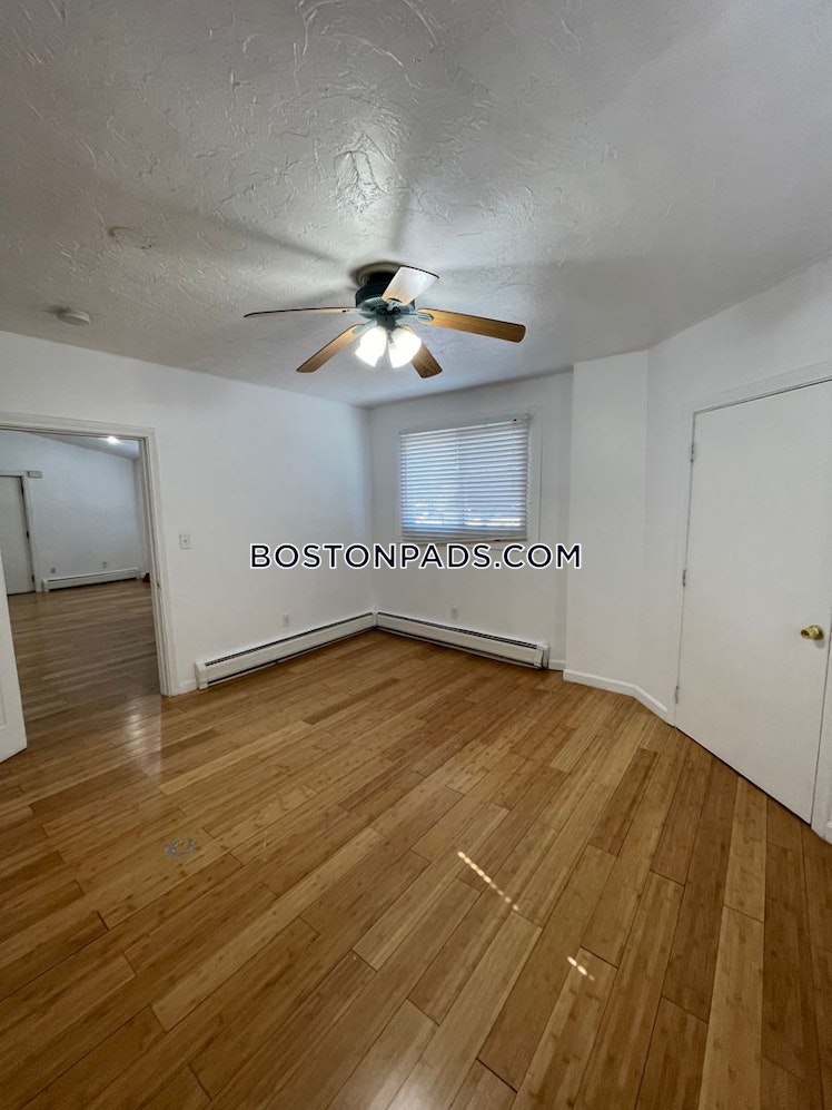 Maverick St., Boston