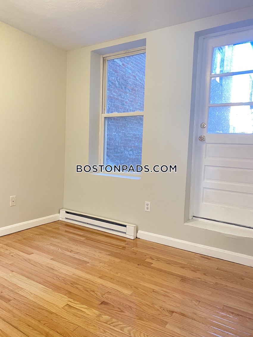 BOSTON - NORTH END - 4 Beds, 2 Baths - Image 10