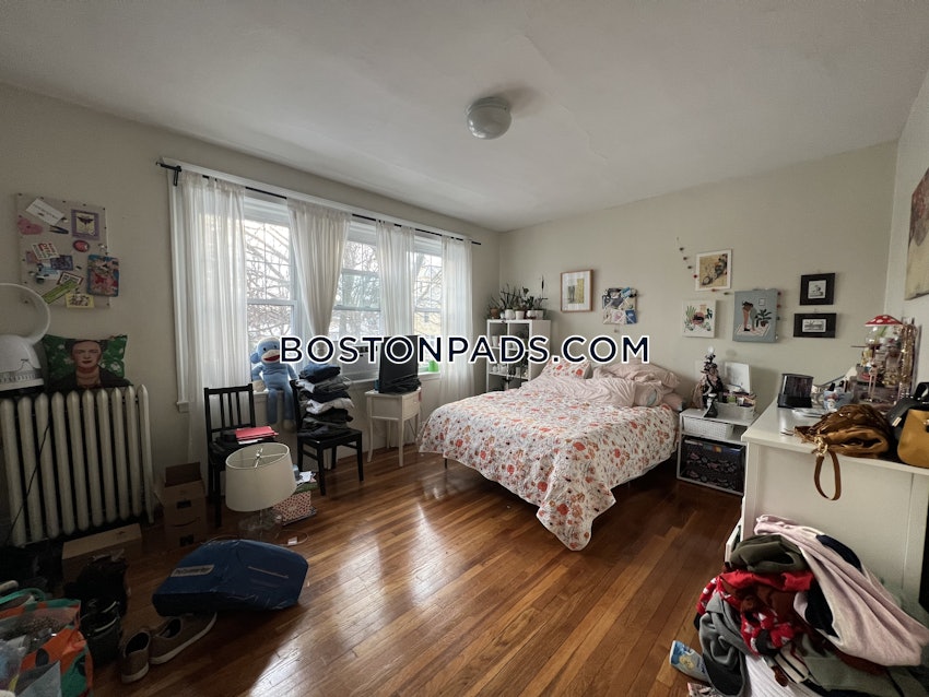 BROOKLINE- WASHINGTON SQUARE - 1 Bed, 1 Bath - Image 3