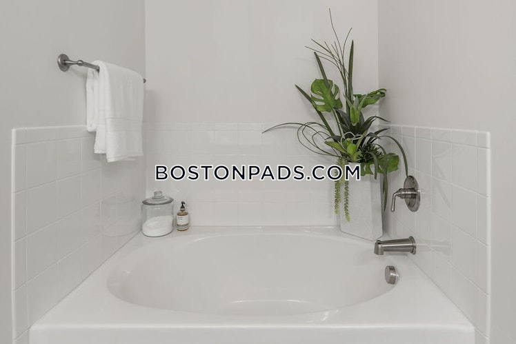 Pinehills Dr., Plymouth