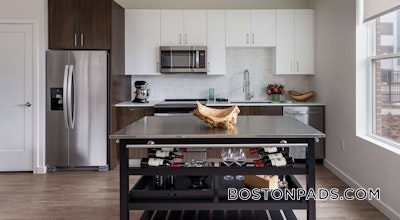 West Roxbury 2 bedroom  Luxury in BOSTON Boston - $3,906 No Fee