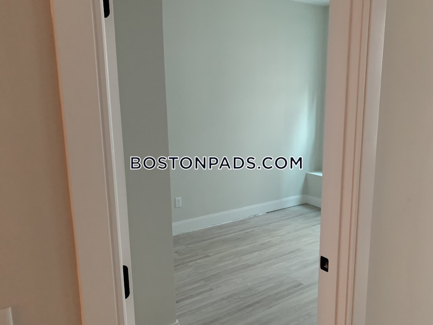 BOSTON - DOWNTOWN - 4 Beds, 2 Baths - Image 4