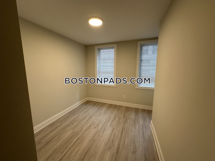 BOSTON - DOWNTOWN - 5 Beds, 3 Baths - Image 11