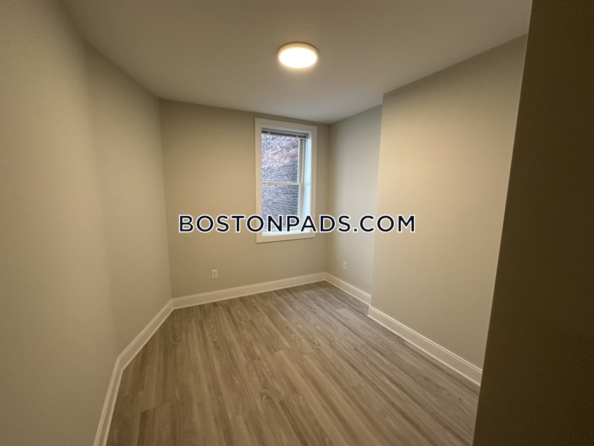 BOSTON - DOWNTOWN - 5 Beds, 3 Baths - Image 9