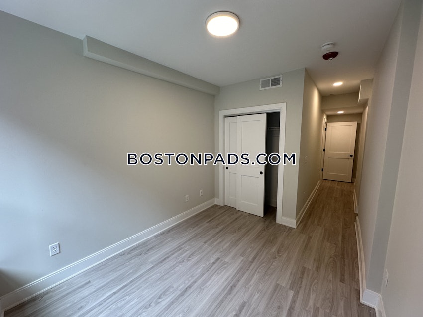 BOSTON - DOWNTOWN - 5 Beds, 3 Baths - Image 6