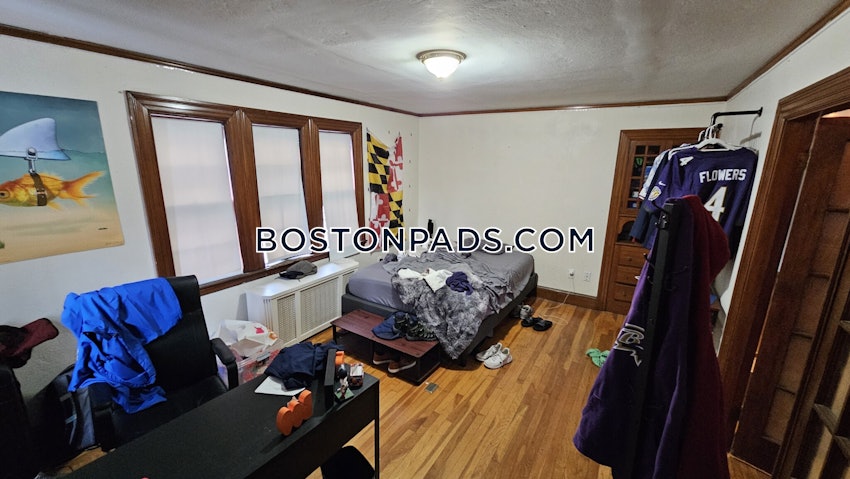 BOSTON - BRIGHTON - BOSTON COLLEGE - 7 Beds, 3 Baths - Image 3