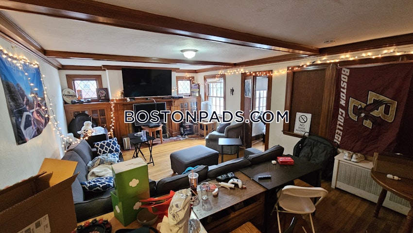 BOSTON - BRIGHTON - BOSTON COLLEGE - 7 Beds, 3 Baths - Image 1