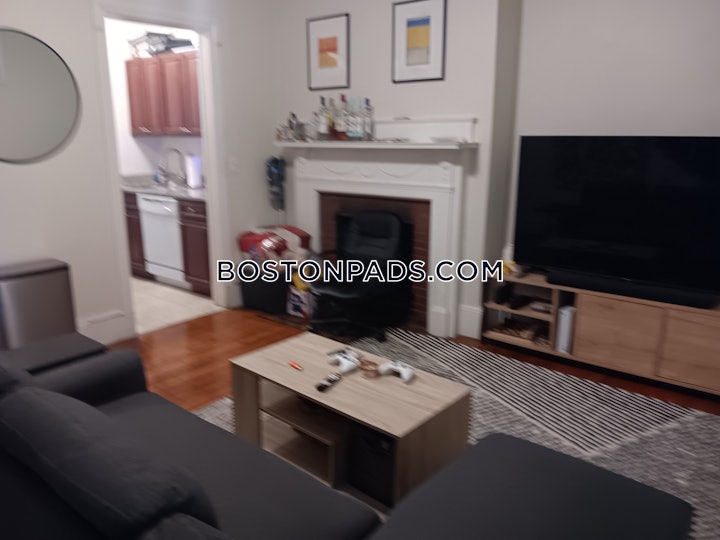 fenwaykenmore-apartment-for-rent-2-bedrooms-1-bath-boston-3600-8016606 