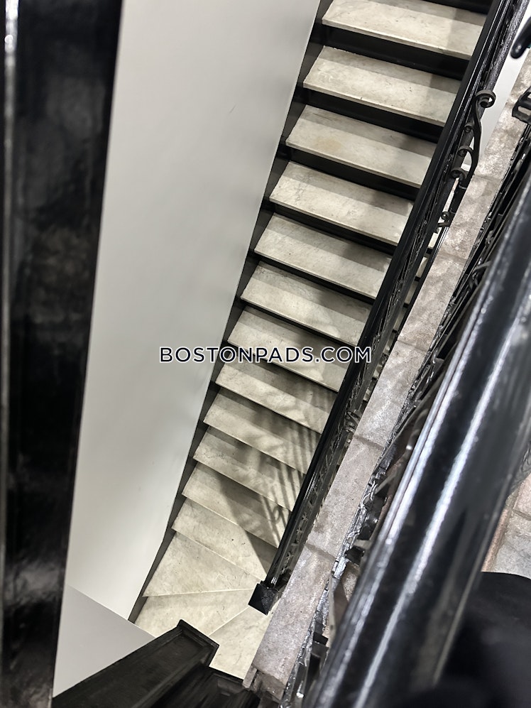 Boylston St., Boston