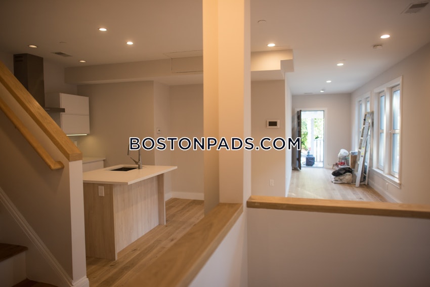 BOSTON - DORCHESTER - SAVIN HILL - 4 Beds, 3 Baths - Image 8
