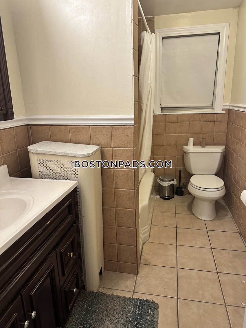 BOSTON - MISSION HILL - 3 Beds, 1 Bath - Image 35