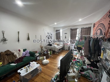 Boston - 0 Beds, 1 Baths