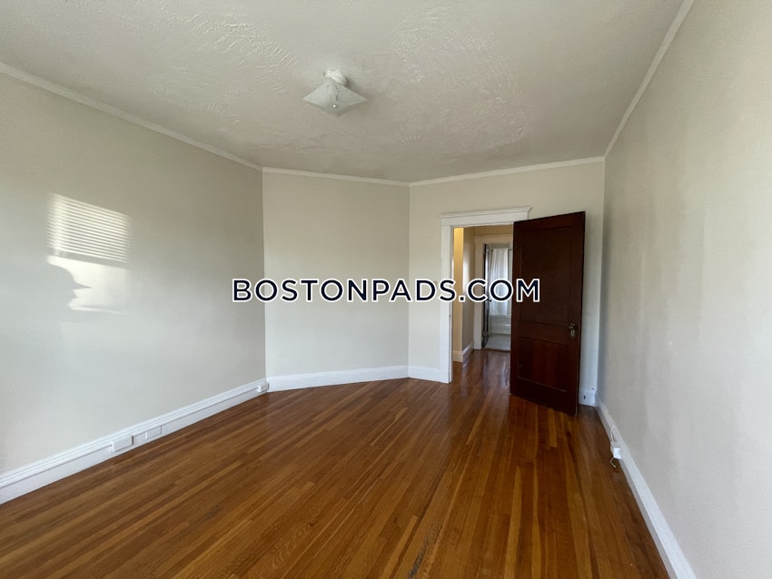 MALDEN - 1 Bed, 1 Bath - Image 20