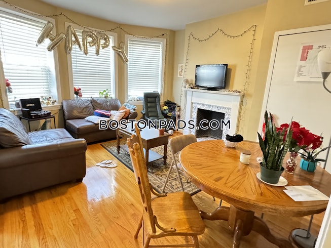 Boston - $2,995+ /mo