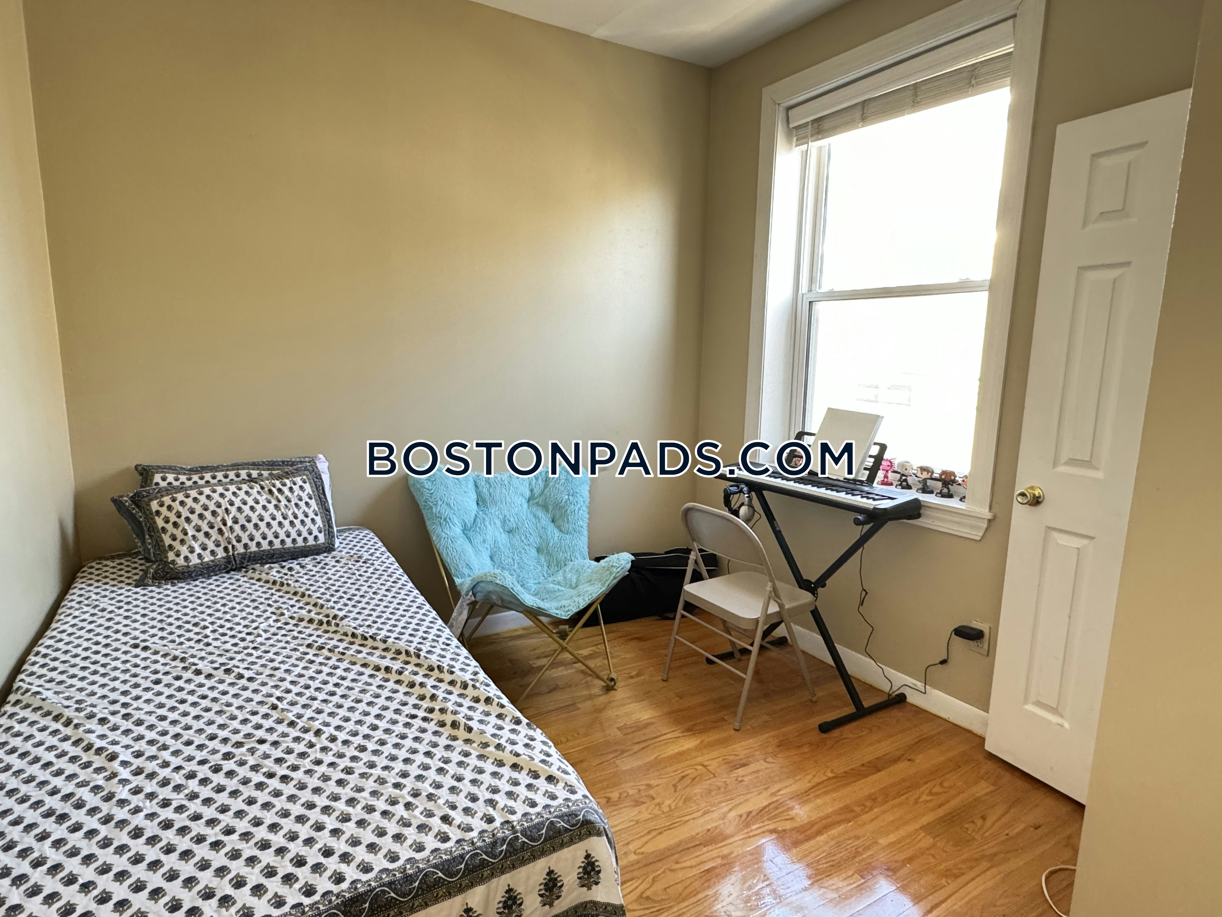 Boston - 2 Beds, 1 Baths