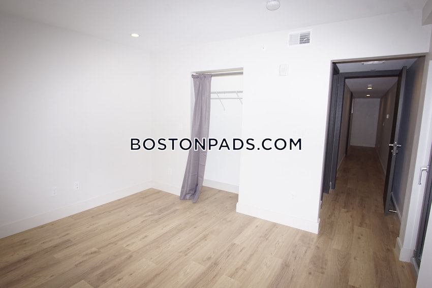 BOSTON - DORCHESTER/SOUTH BOSTON BORDER - 5 Beds, 3 Baths - Image 16