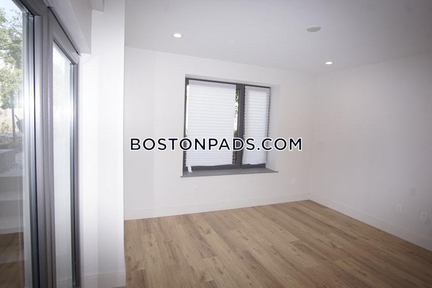 BOSTON - DORCHESTER/SOUTH BOSTON BORDER - 5 Beds, 3 Baths - Image 13