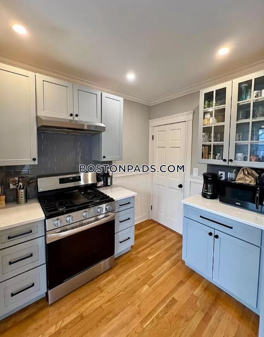 BOSTON - BRIGHTON - BOSTON COLLEGE - 3 Beds, 2 Baths - Image 1