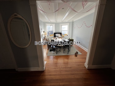 Boston - 4 Beds, 2 Baths