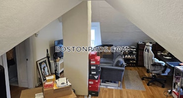 Boston - 6 Beds, 2.5 Baths