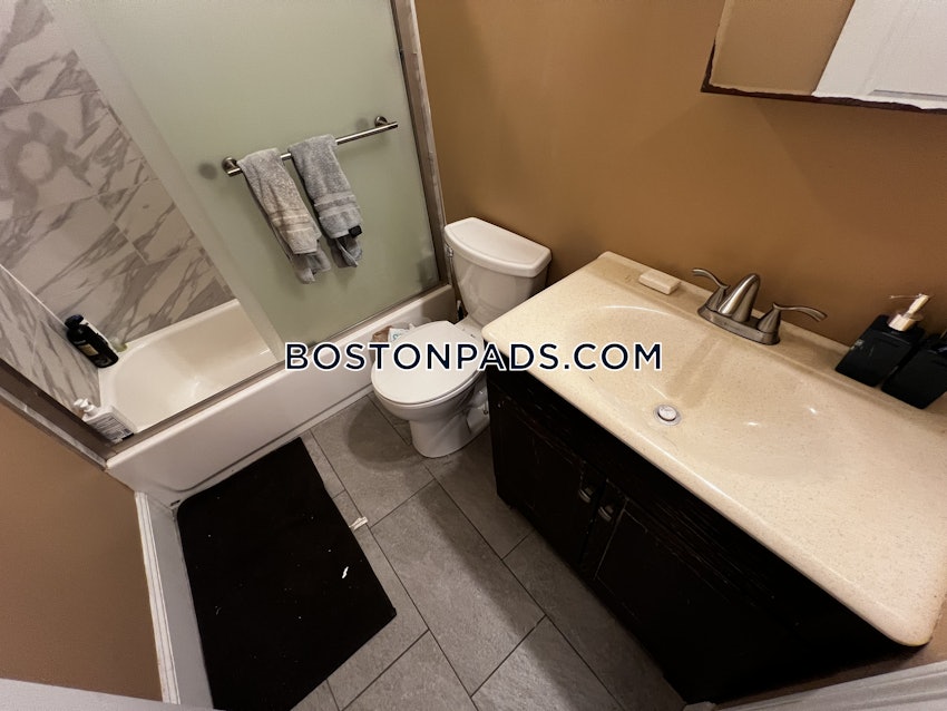 BOSTON - BRIGHTON - CLEVELAND CIRCLE - 5 Beds, 2 Baths - Image 37