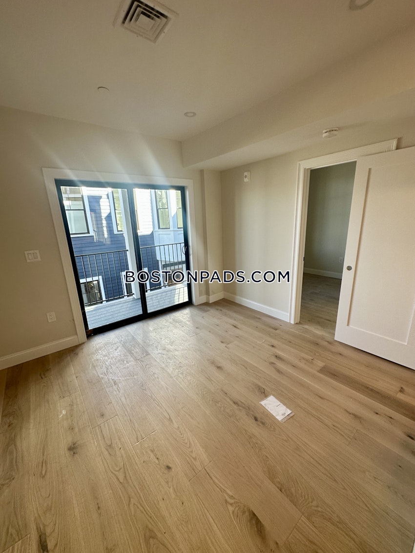 BOSTON - SOUTH BOSTON - ANDREW SQUARE - 4 Beds, 2 Baths - Image 14