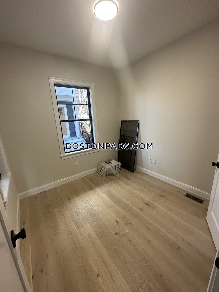 Boston - $5,600+ /month