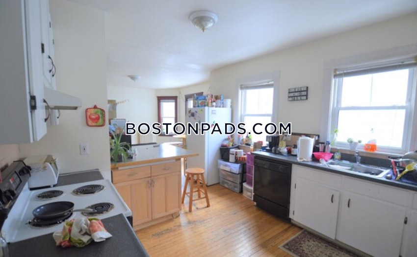 BOSTON - BRIGHTON - OAK SQUARE - 4 Beds, 2 Baths - Image 6