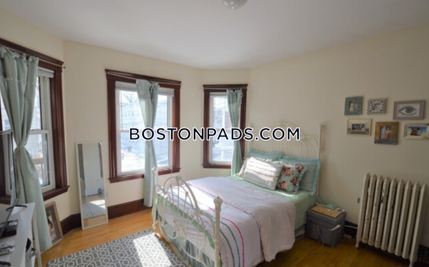 BOSTON - BRIGHTON - OAK SQUARE - 4 Beds, 2 Baths - Image 18