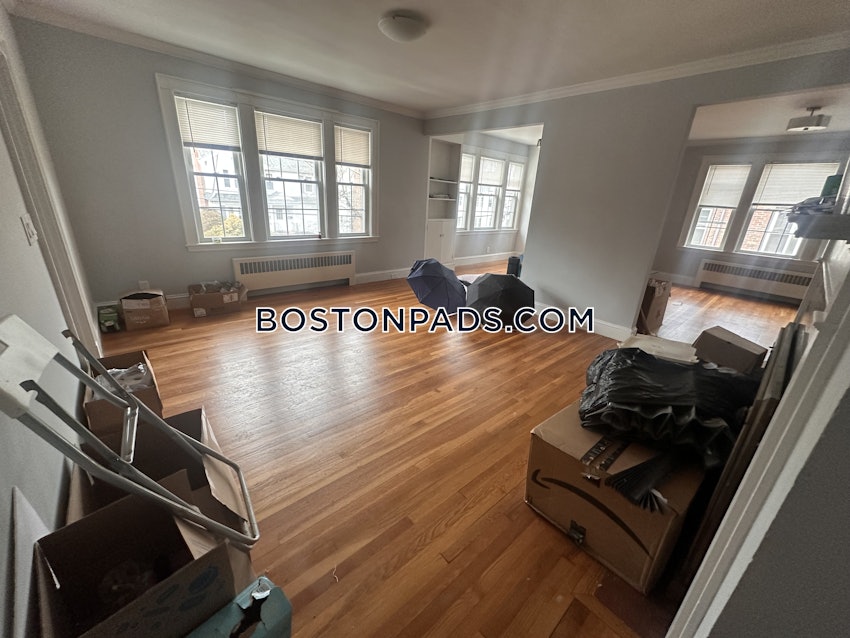 NEWTON - CHESTNUT HILL - 3 Beds, 1 Bath - Image 13