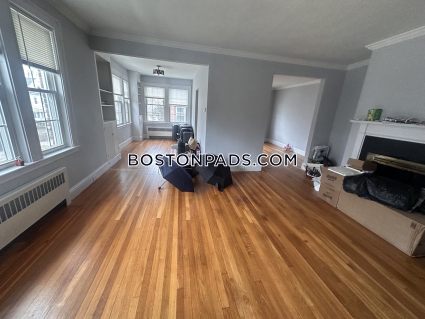 NEWTON - CHESTNUT HILL - 3 Beds, 1 Bath - Image 1