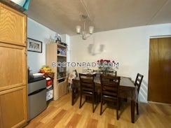 Beacon St./>, Newton