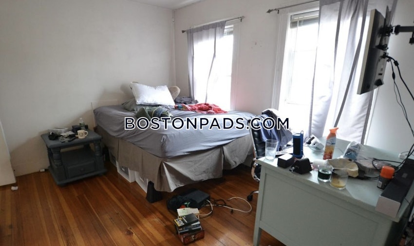 BOSTON - BRIGHTON - OAK SQUARE - 5 Beds, 2 Baths - Image 7