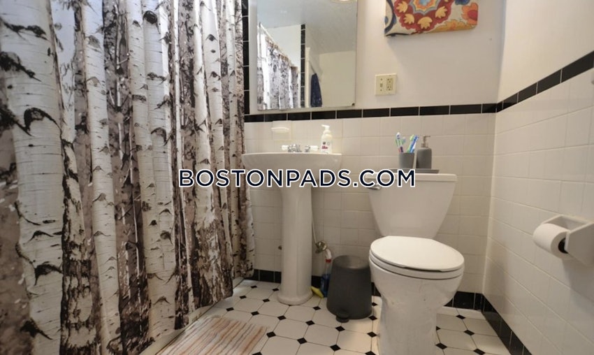 BOSTON - BRIGHTON - OAK SQUARE - 5 Beds, 2 Baths - Image 10