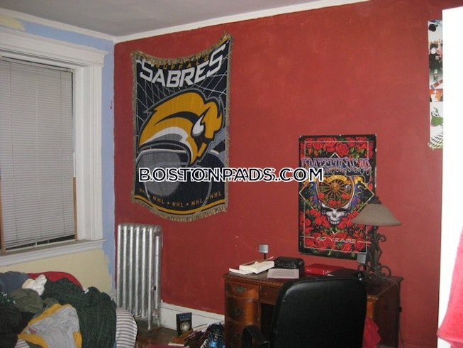 Boston - $3,000+ /mo