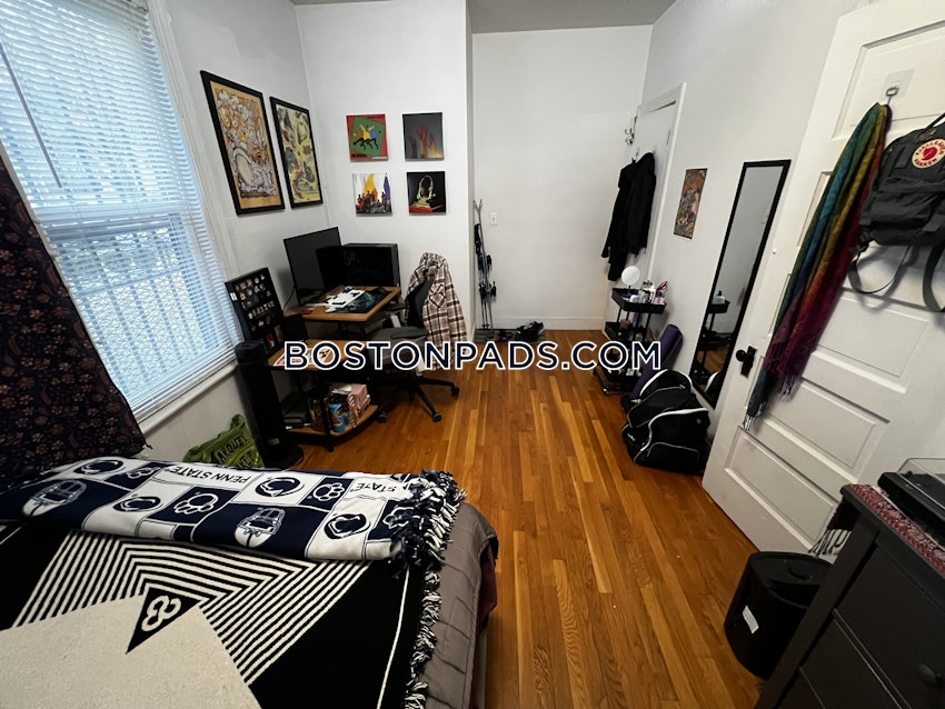 BOSTON - ALLSTON - 3 Beds, 1 Bath - Image 12