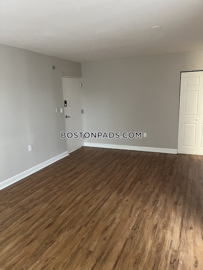 Boston - $3,795+ /mo