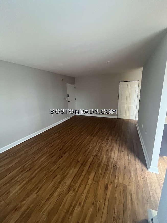 Boston - $3,795+ /mo