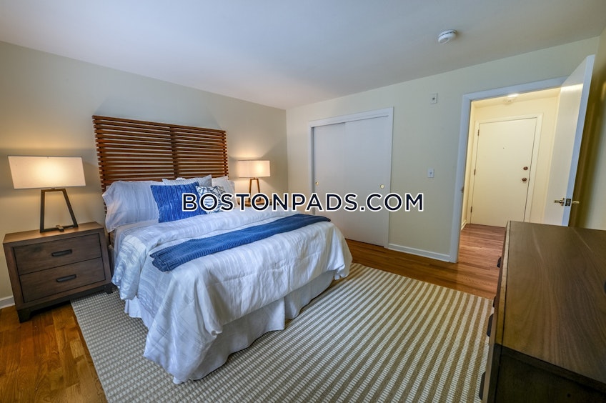 Lexington - $3,500+ /month