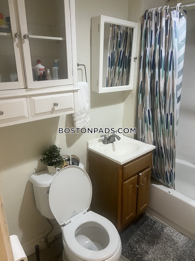 Boston - $2,800+ /mo