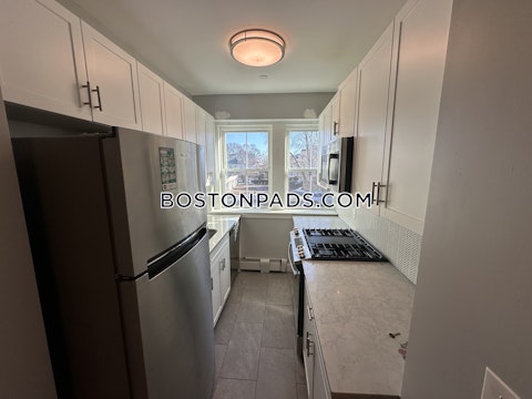 Lafayette St. Salem photo 2