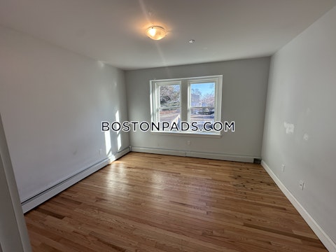 Lafayette St. Salem photo 5