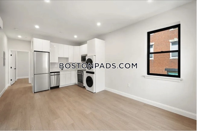Boston - $3,900+ /mo