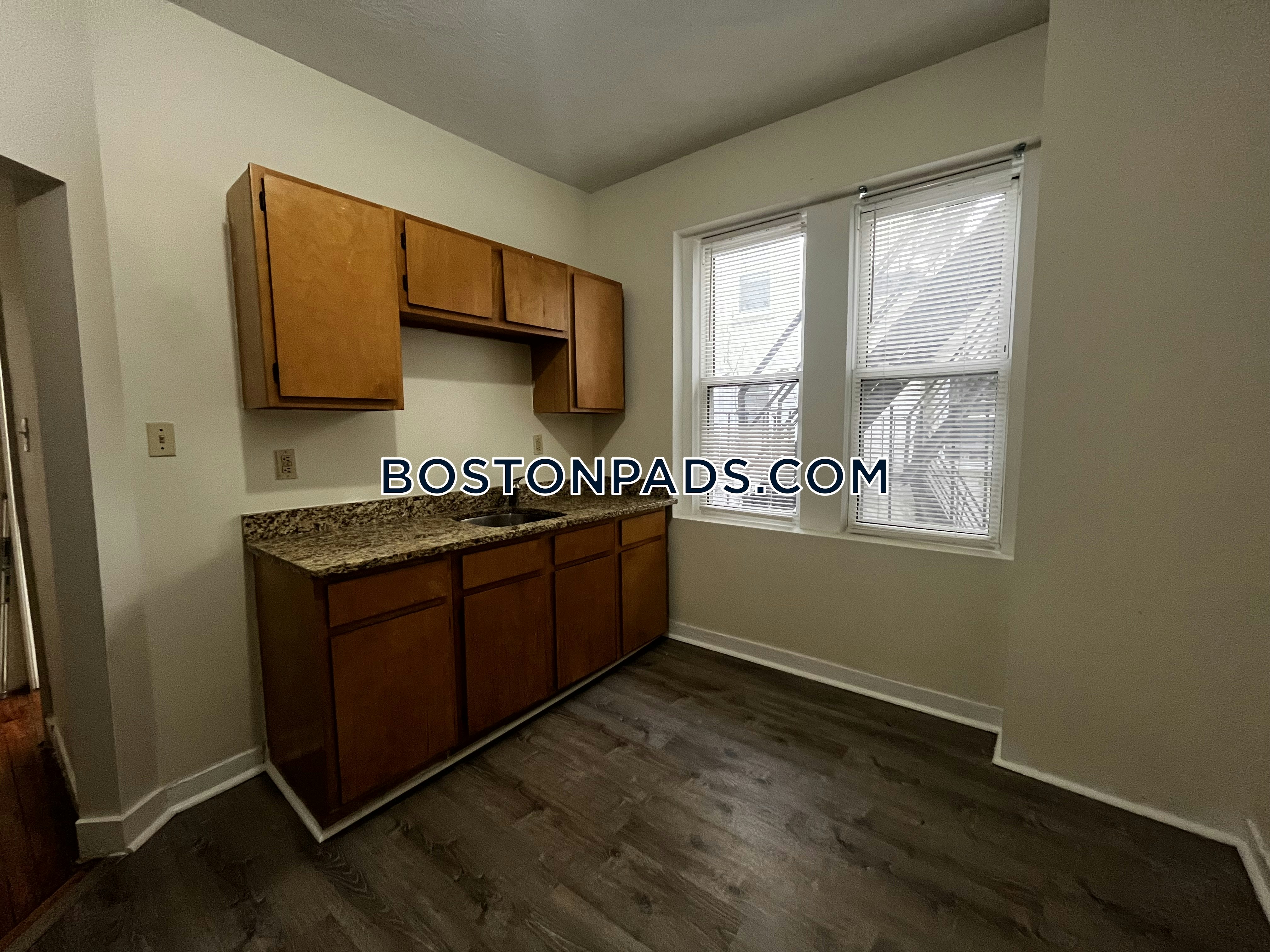 Boston - 1 Beds, 1 Baths