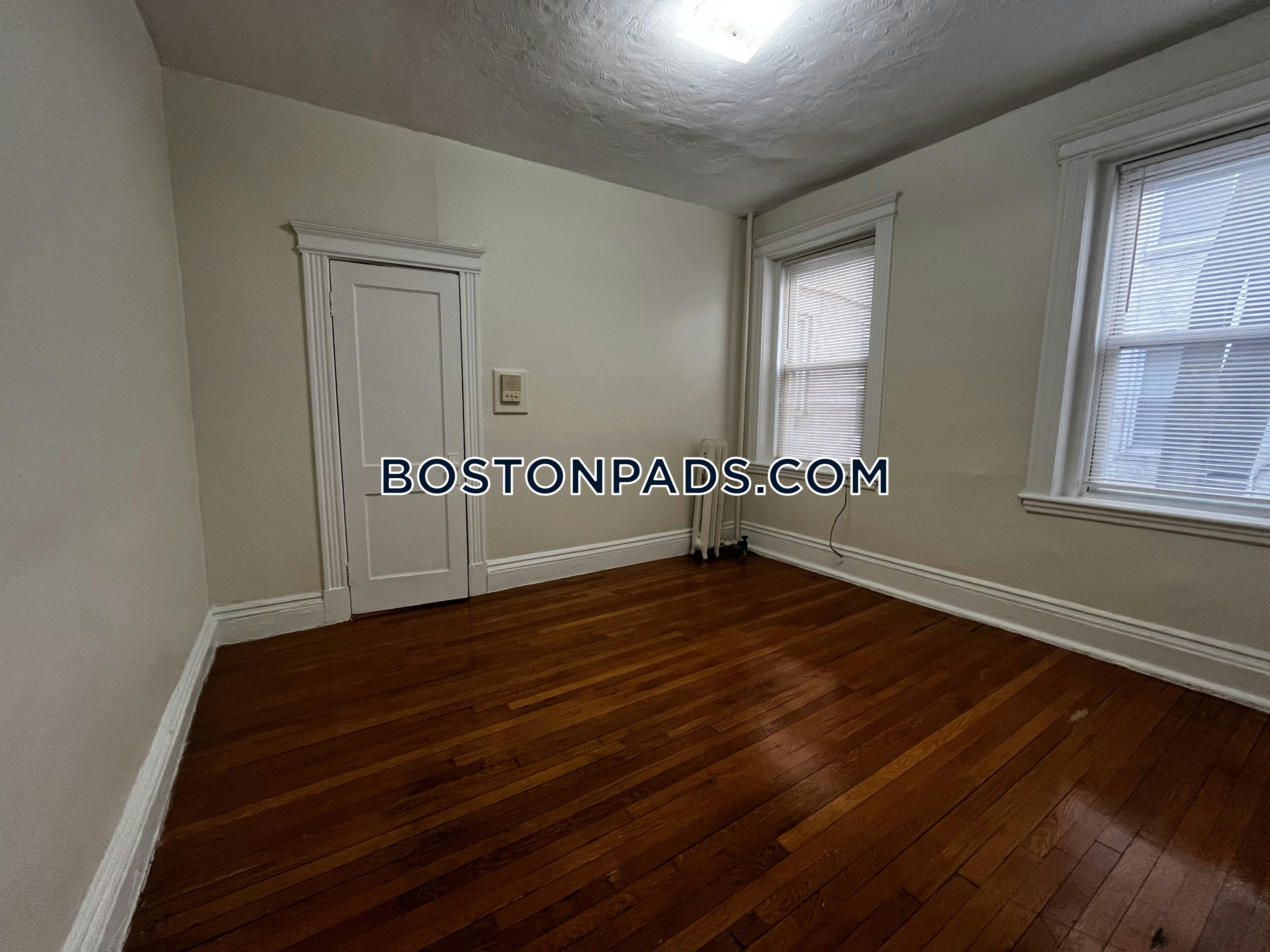 Boston - 1 Beds, 1 Baths